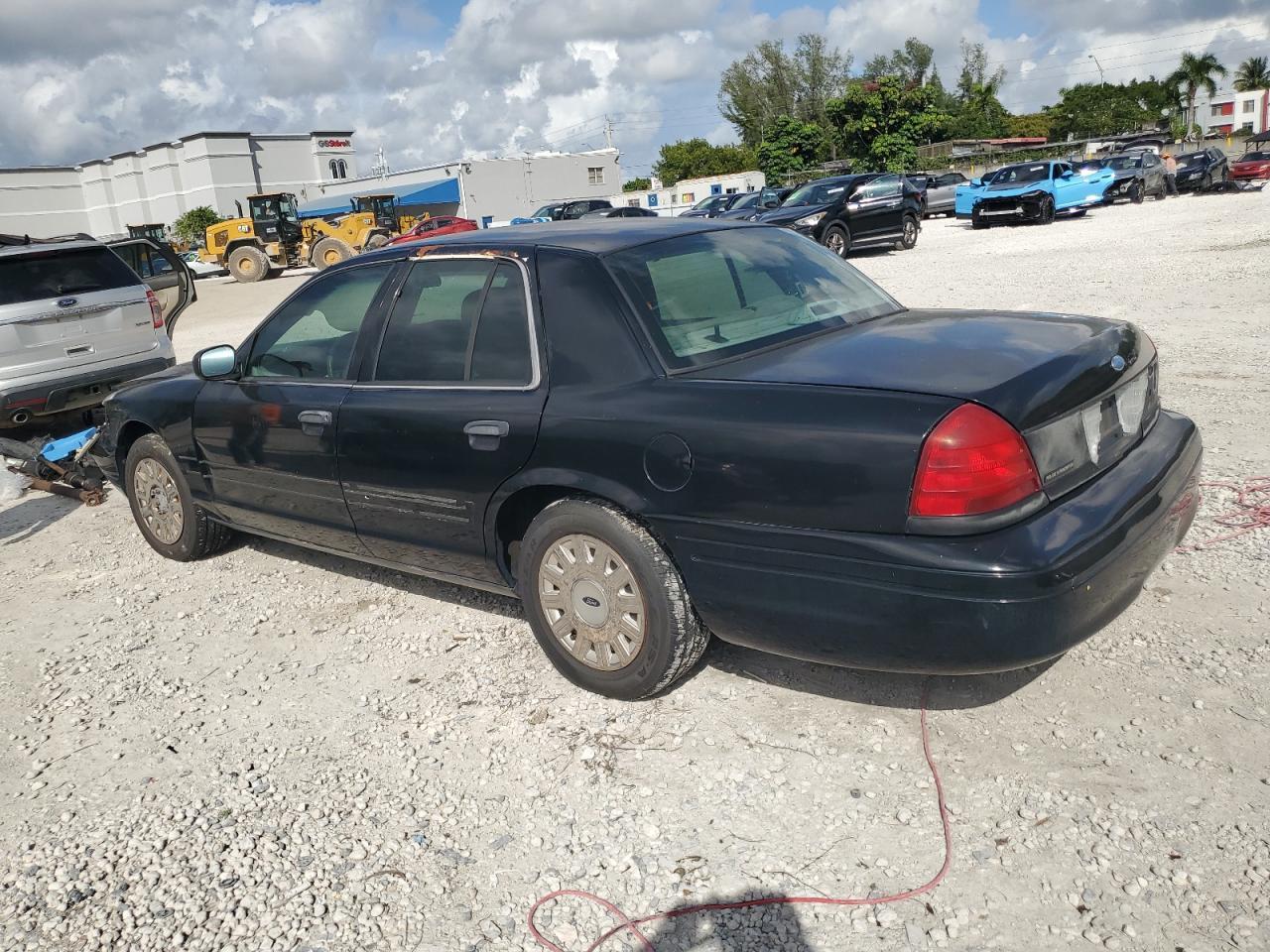 2004 FORD Crown Victoria