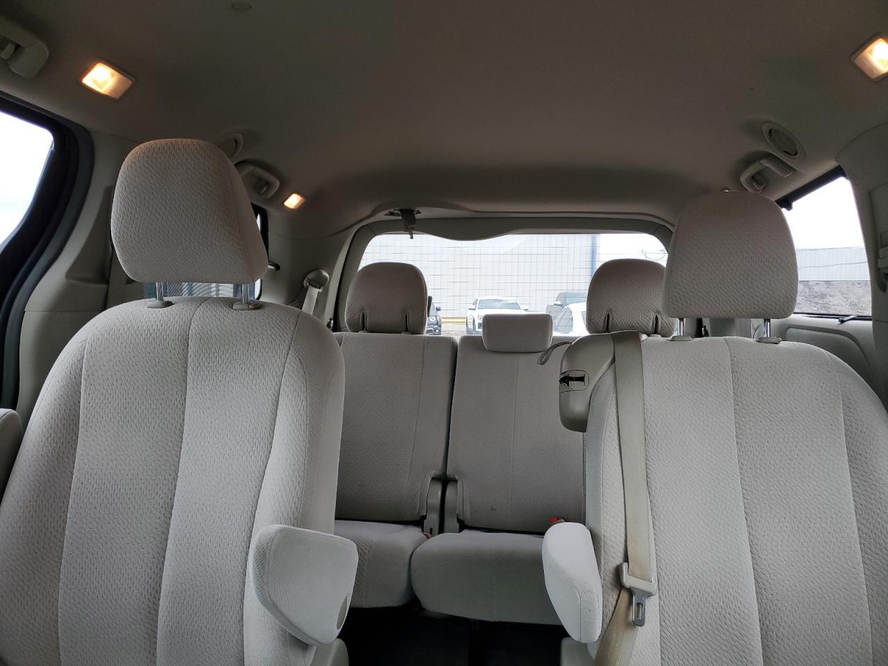 2013 TOYOTA SIENNA