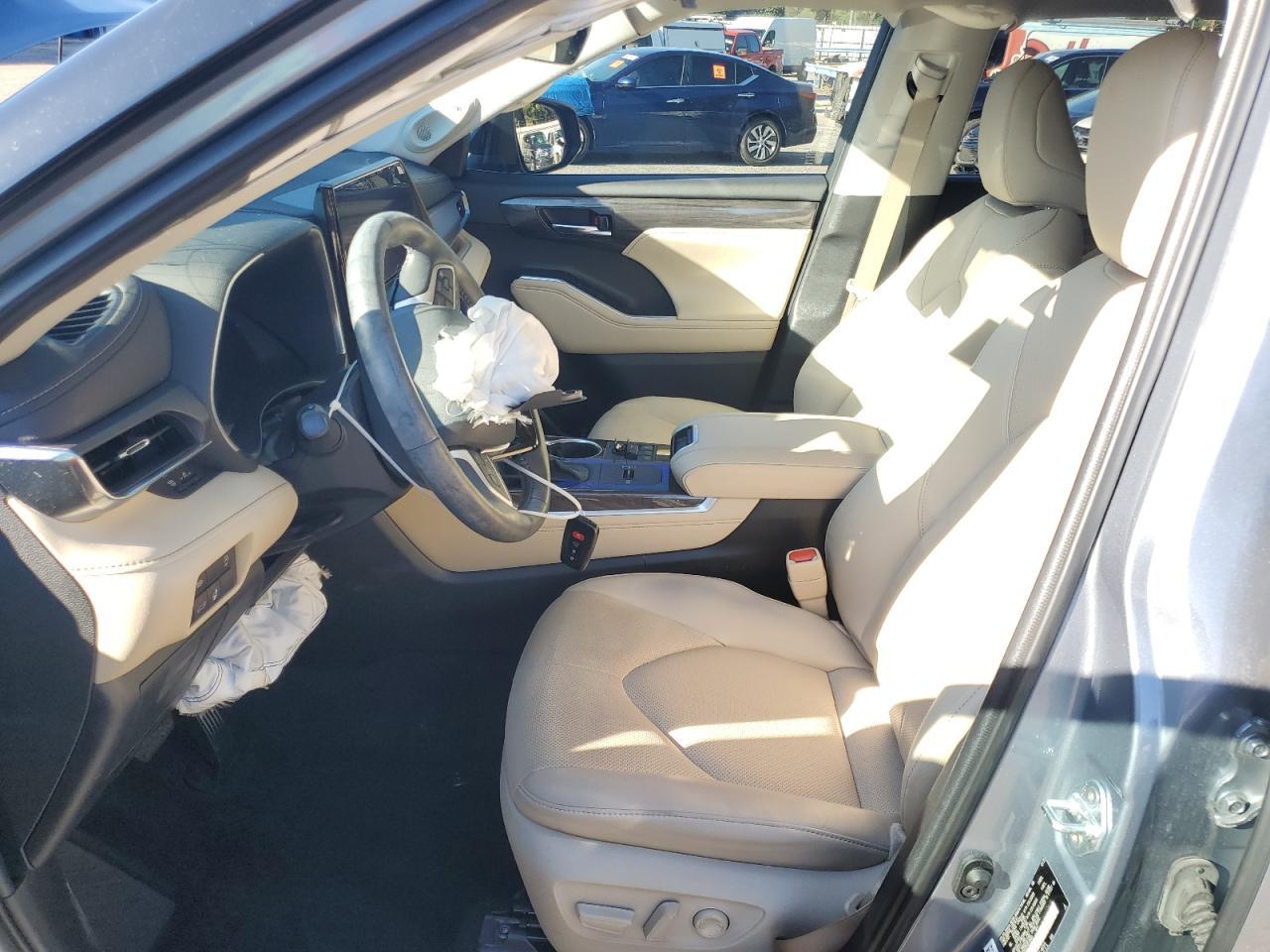 2023 TOYOTA HIGHLANDER