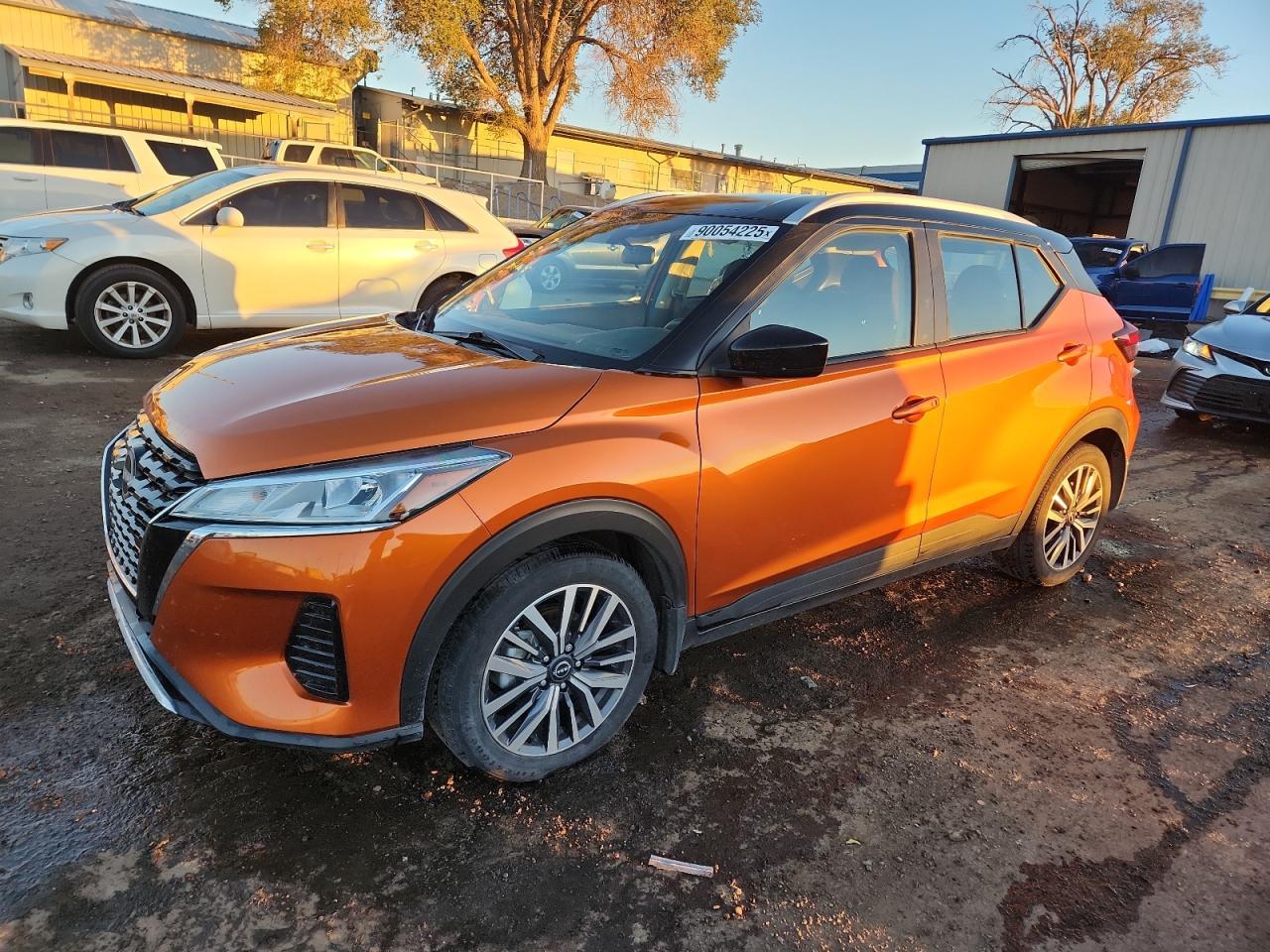 2023 NISSAN KICKS