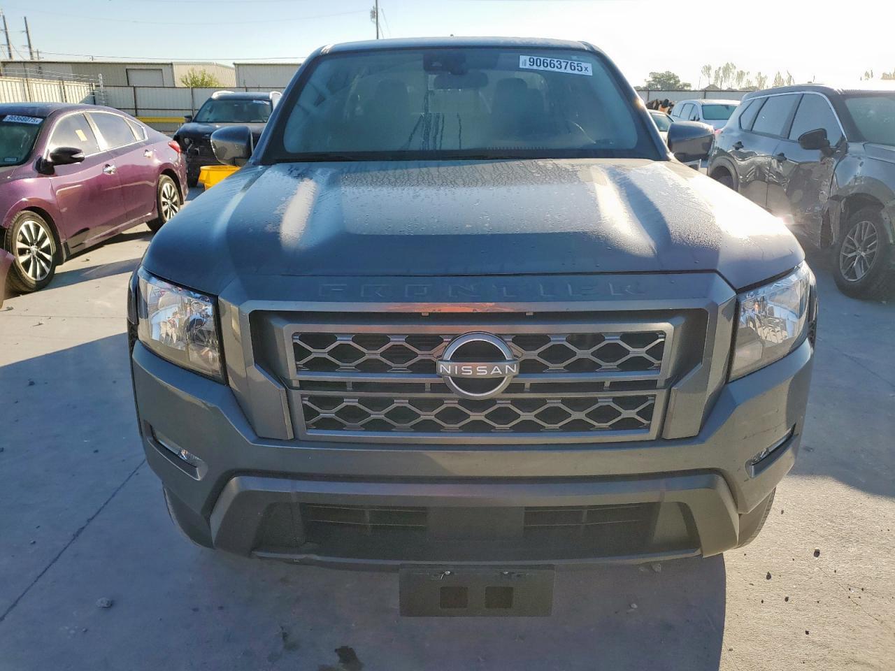 2022 NISSAN Frontier