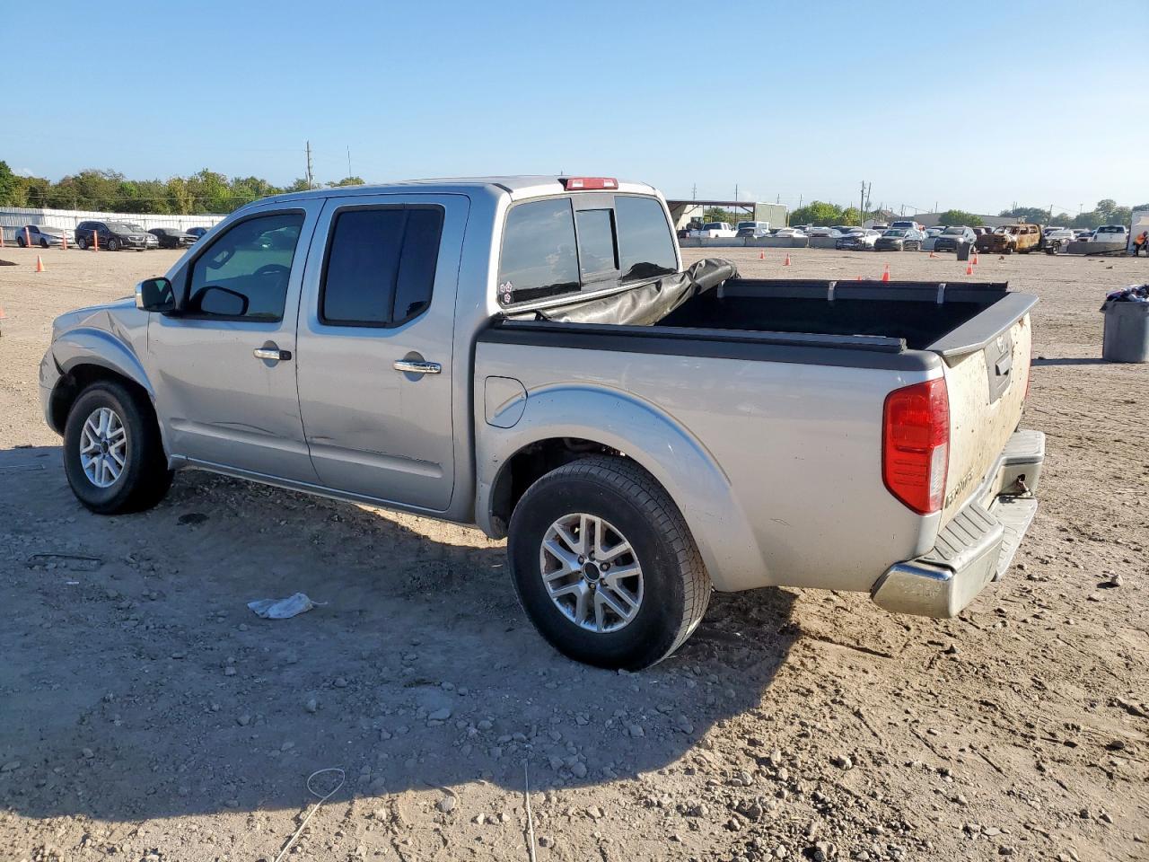 2015 NISSAN Frontier