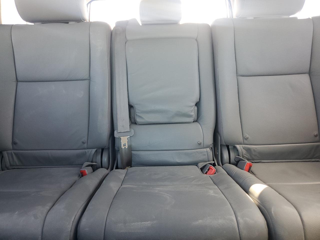 2012 TOYOTA Sequoia