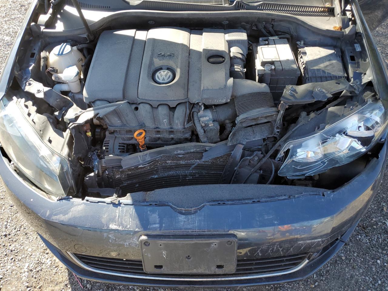 2011 VOLKSWAGEN GOLF