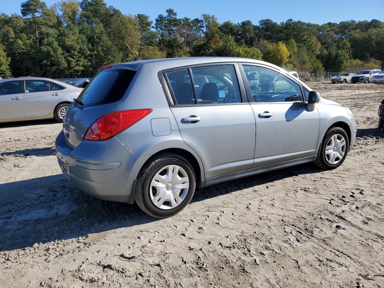 2010 NISSAN VERSA