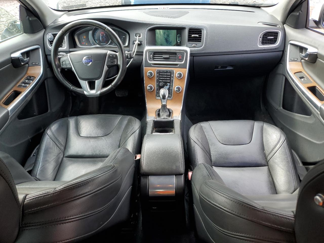 2016 VOLVO S60