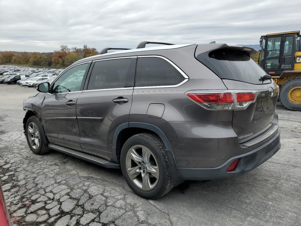 2016 TOYOTA HIGHLANDER