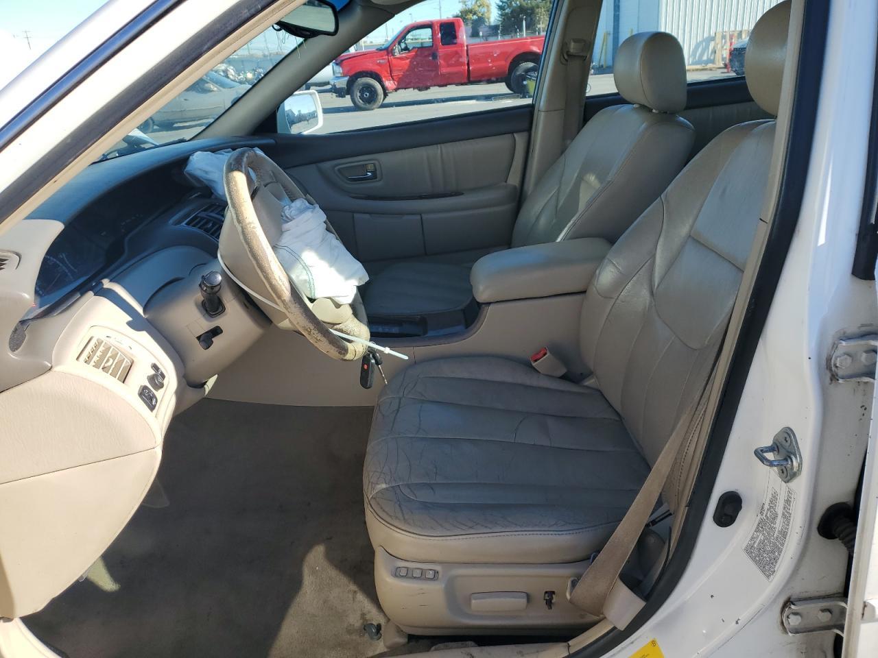 2002 TOYOTA Avalon