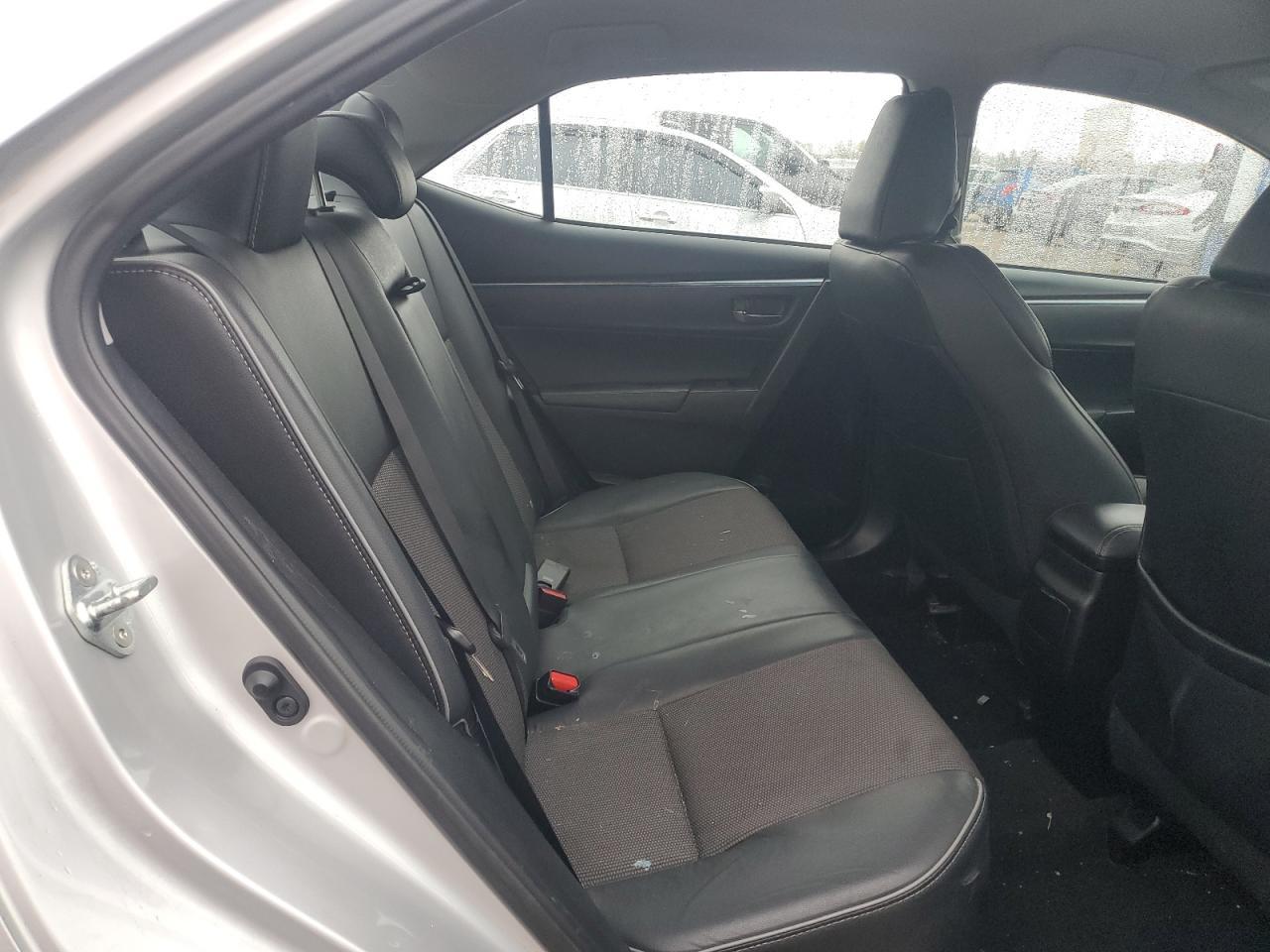 2015 TOYOTA COROLLA