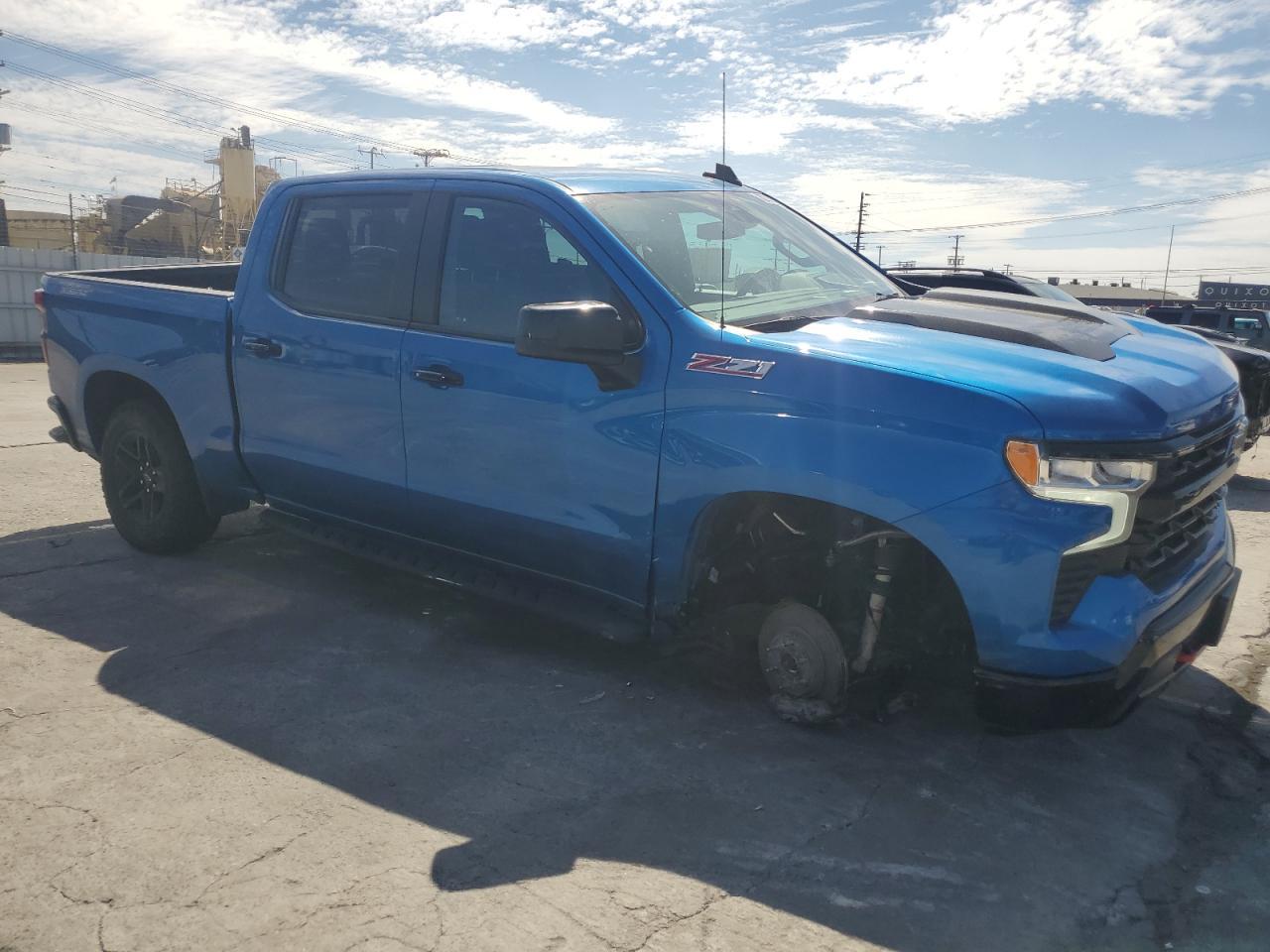 2023 CHEVROLET Silverado
