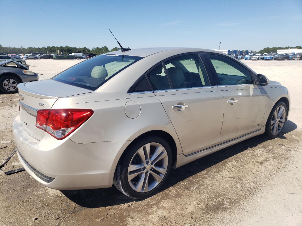 2011 CHEVROLET CRUZE