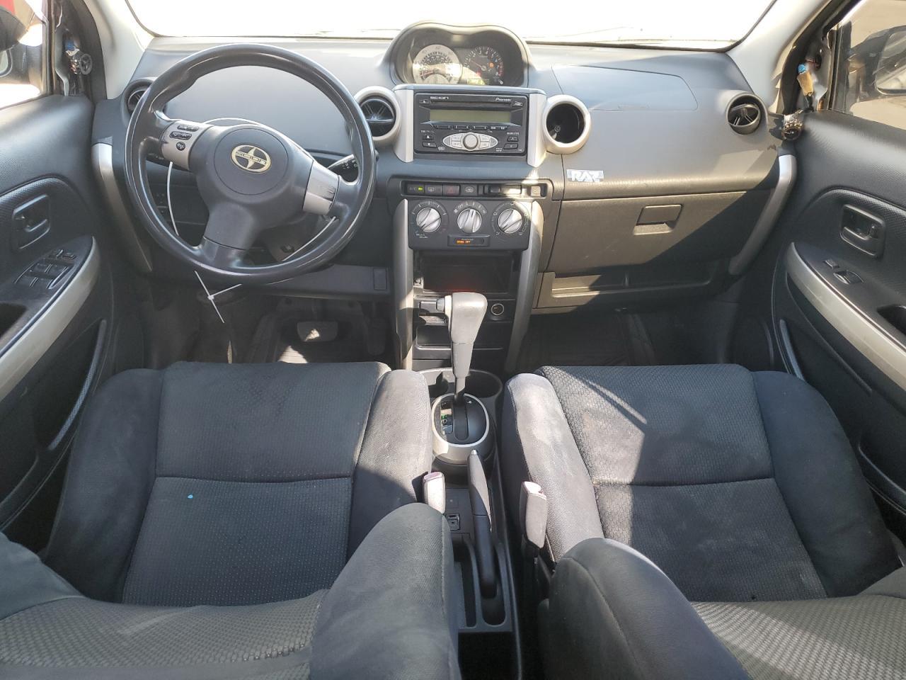 2006 TOYOTA SCION