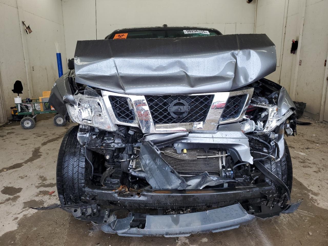 2017 NISSAN Frontier