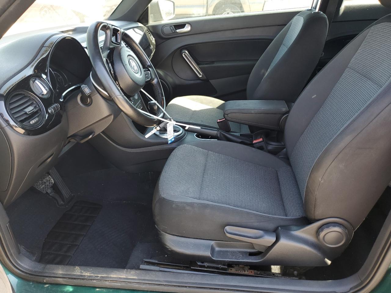 2017 VOLKSWAGEN Beetle