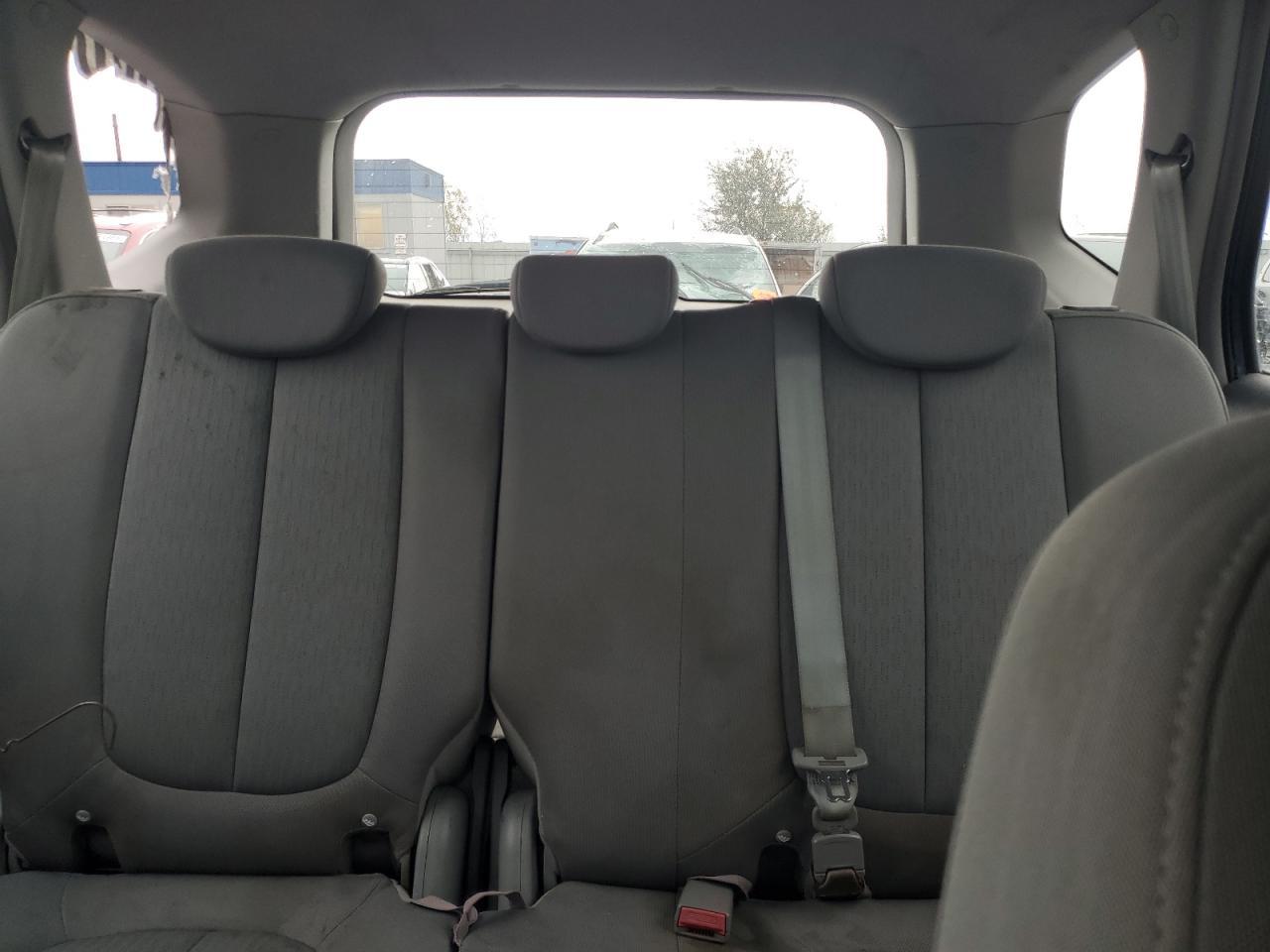2007 KIA RONDO