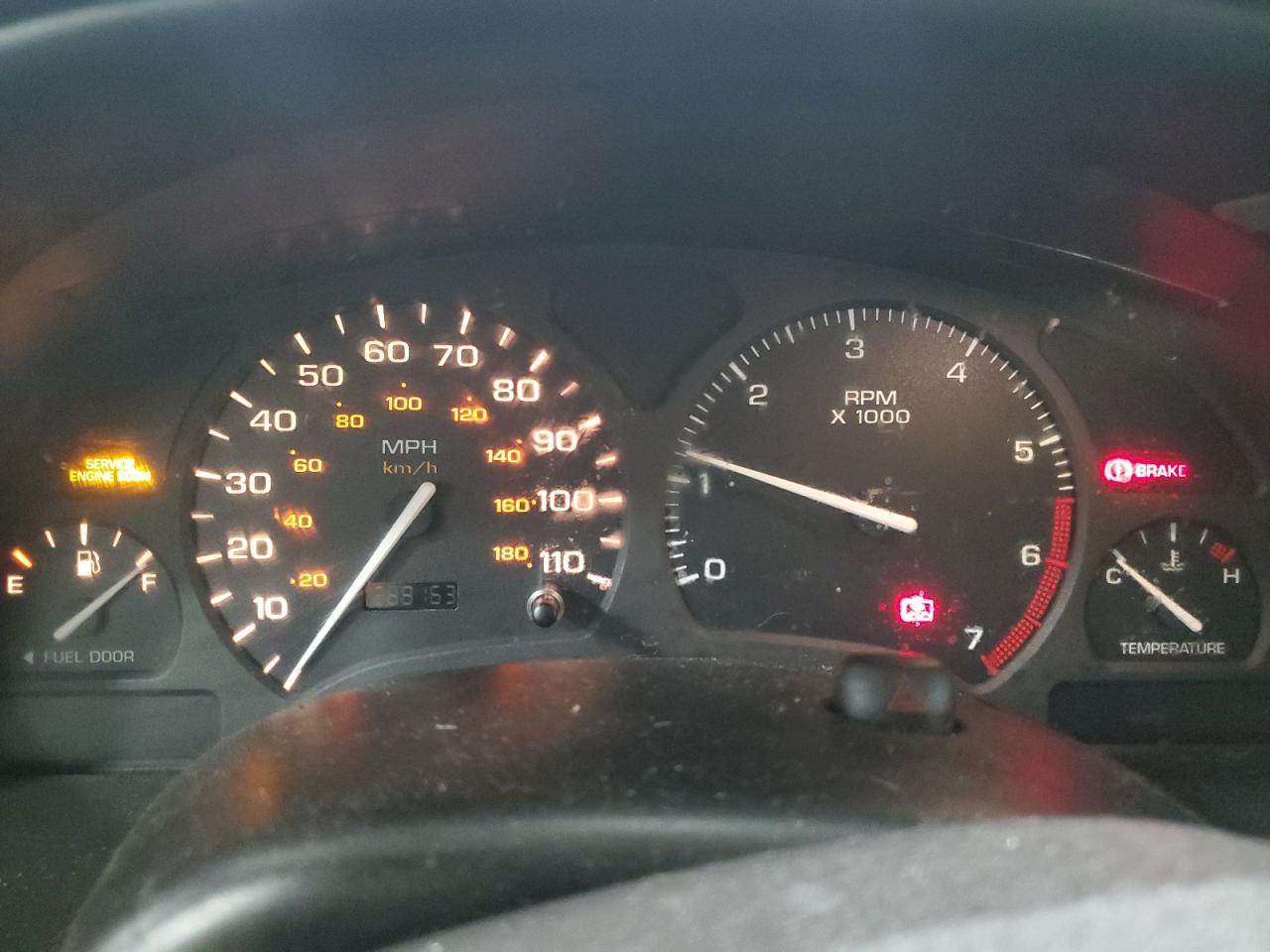 2002 SATURN Sl1