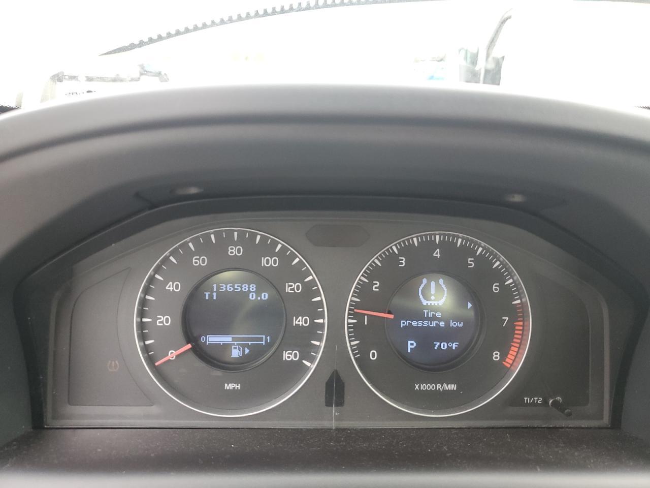 2010 VOLVO XC60