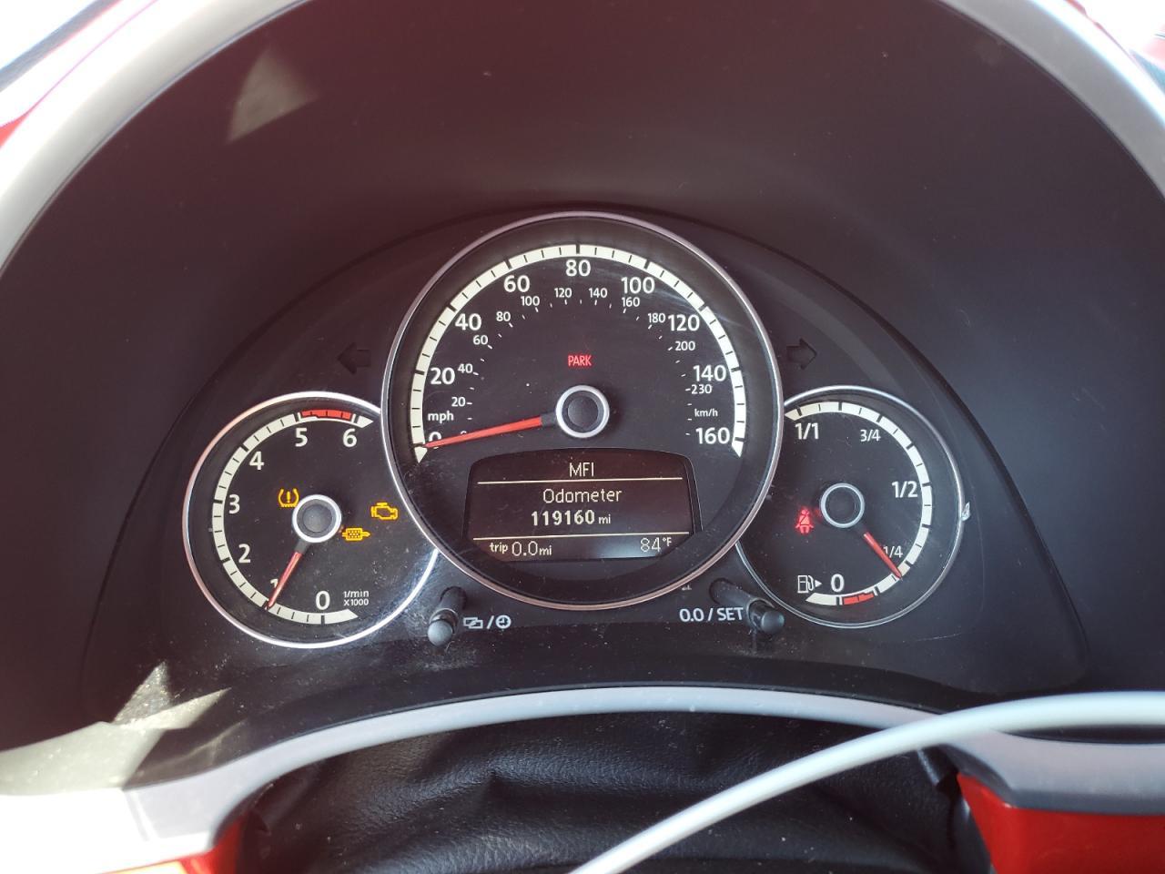 2013 VOLKSWAGEN Beetle