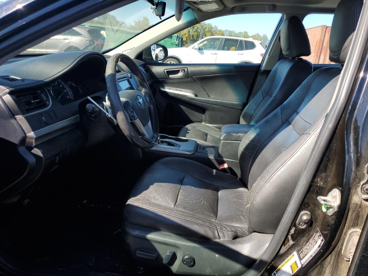 2014 TOYOTA CAMRY