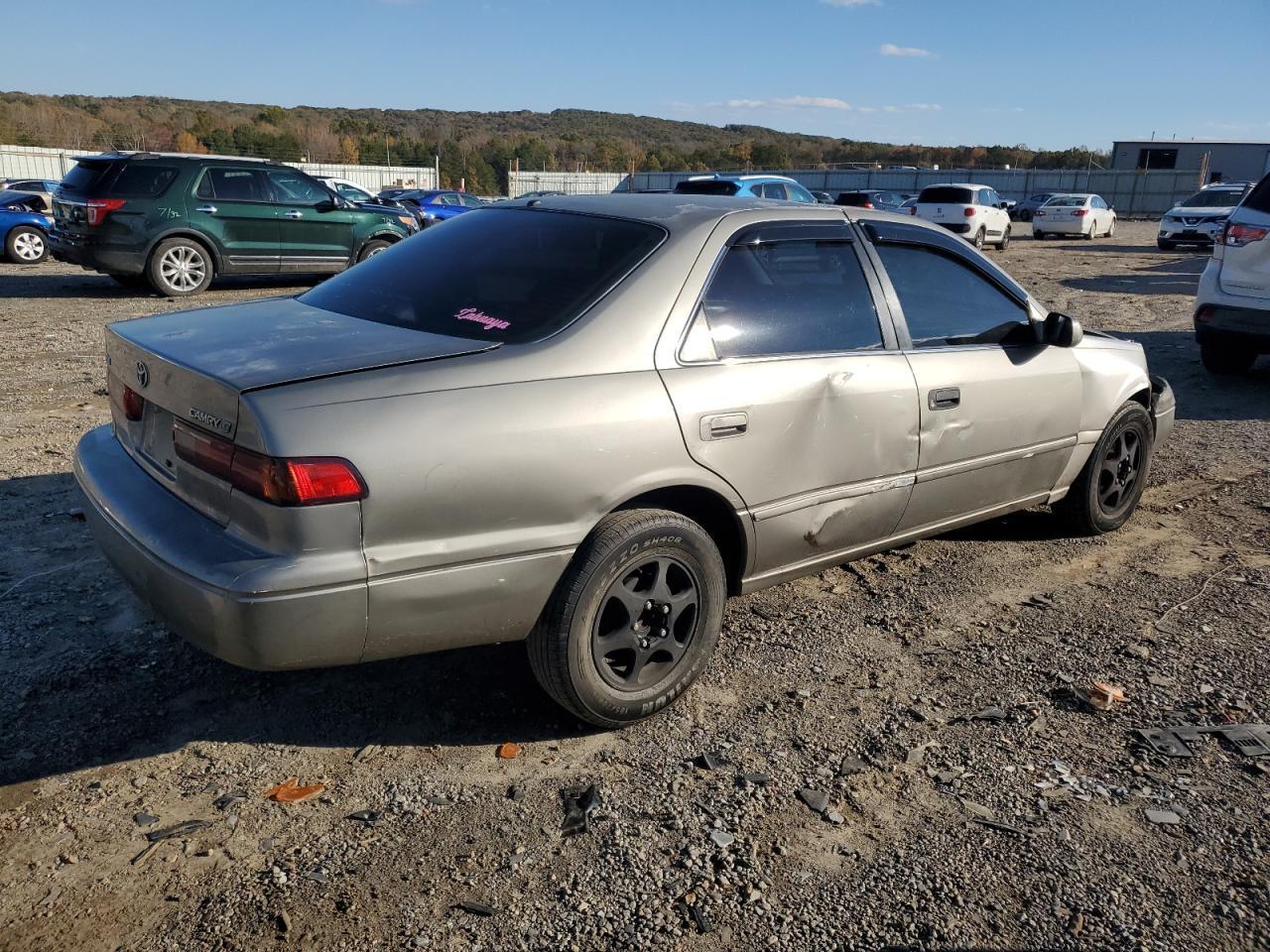 1997 TOYOTA CAMRY