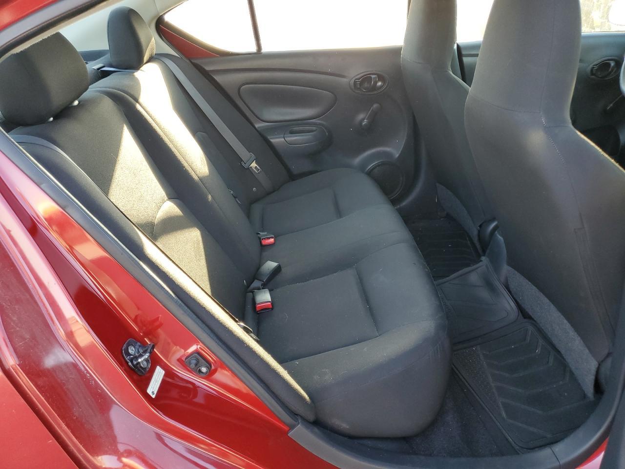 2015 NISSAN VERSA