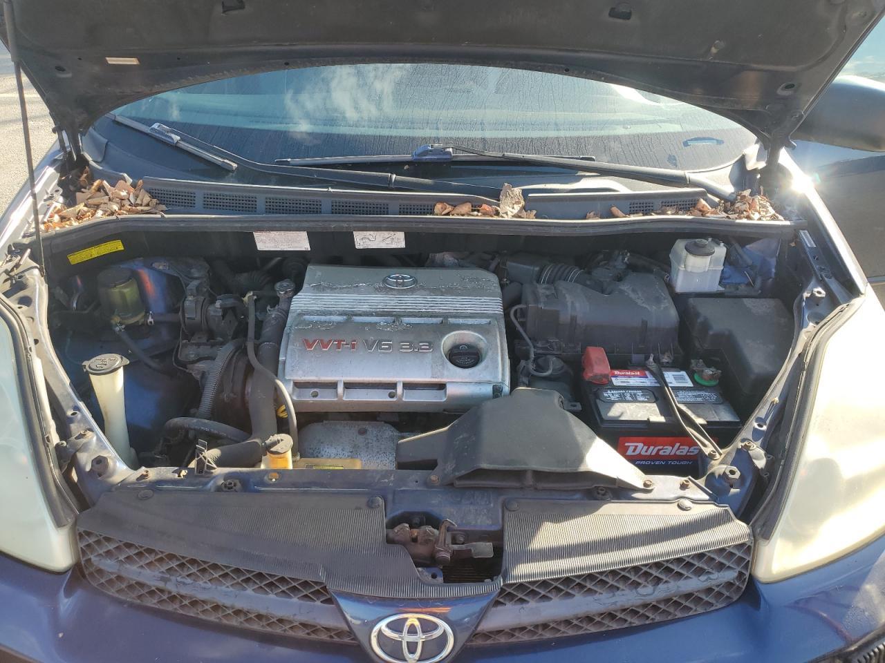 2004 TOYOTA SIENNA