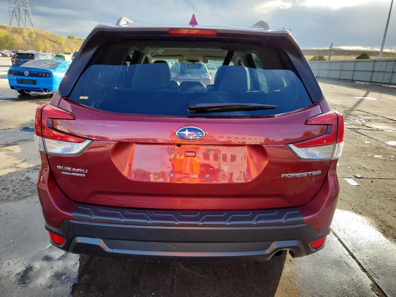 2021 SUBARU FORESTER