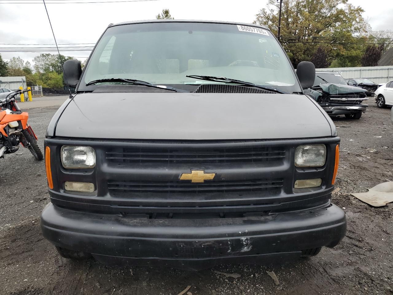 2000 CHEVROLET Express 3500