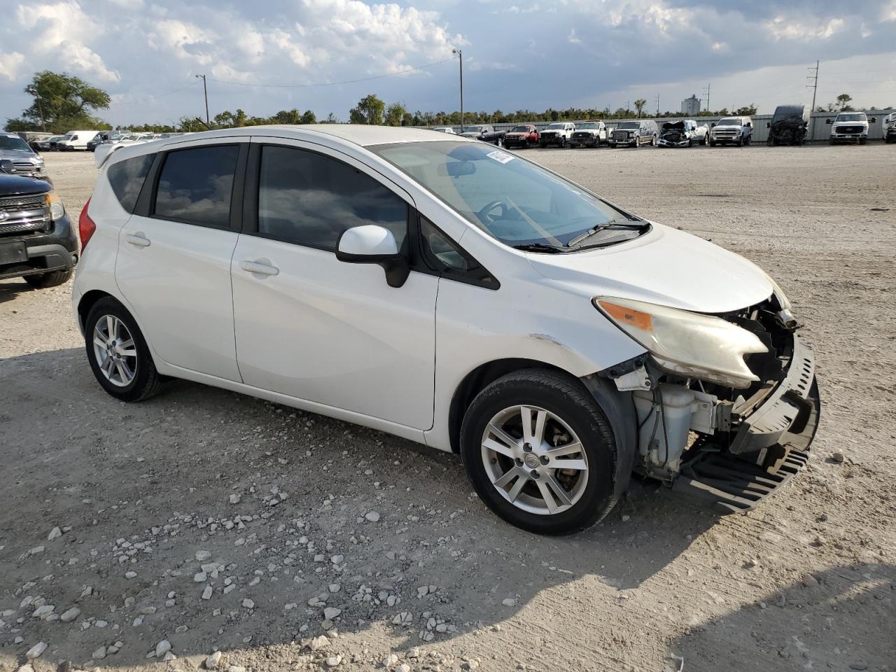 2014 NISSAN Versa Note