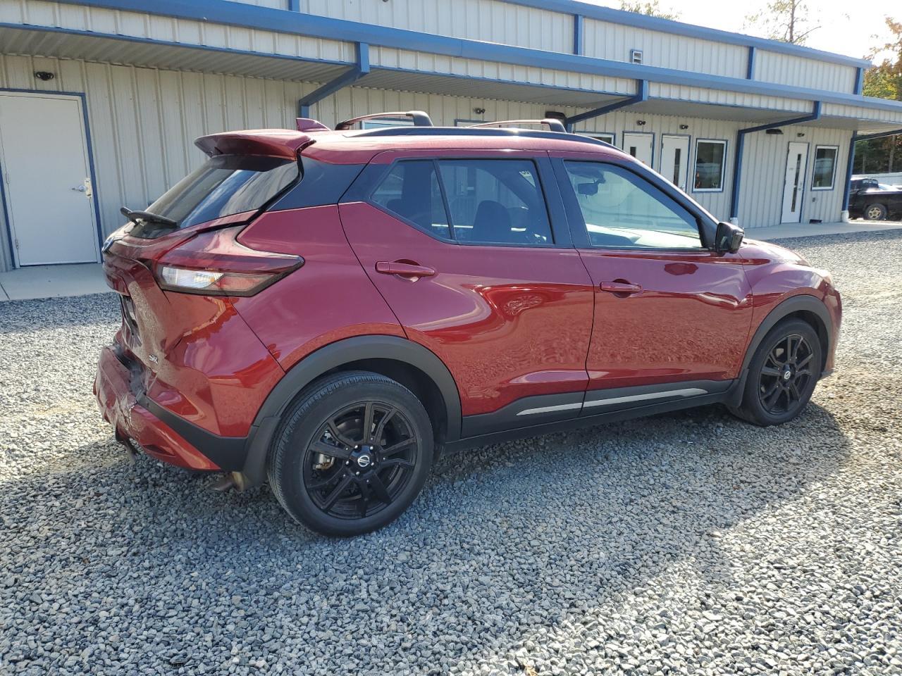 2021 NISSAN KICKS