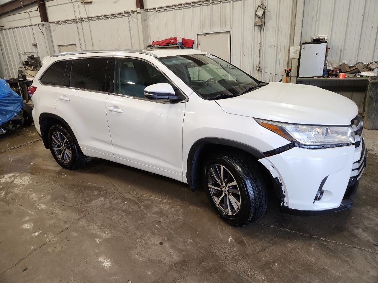2018 TOYOTA HIGHLANDER