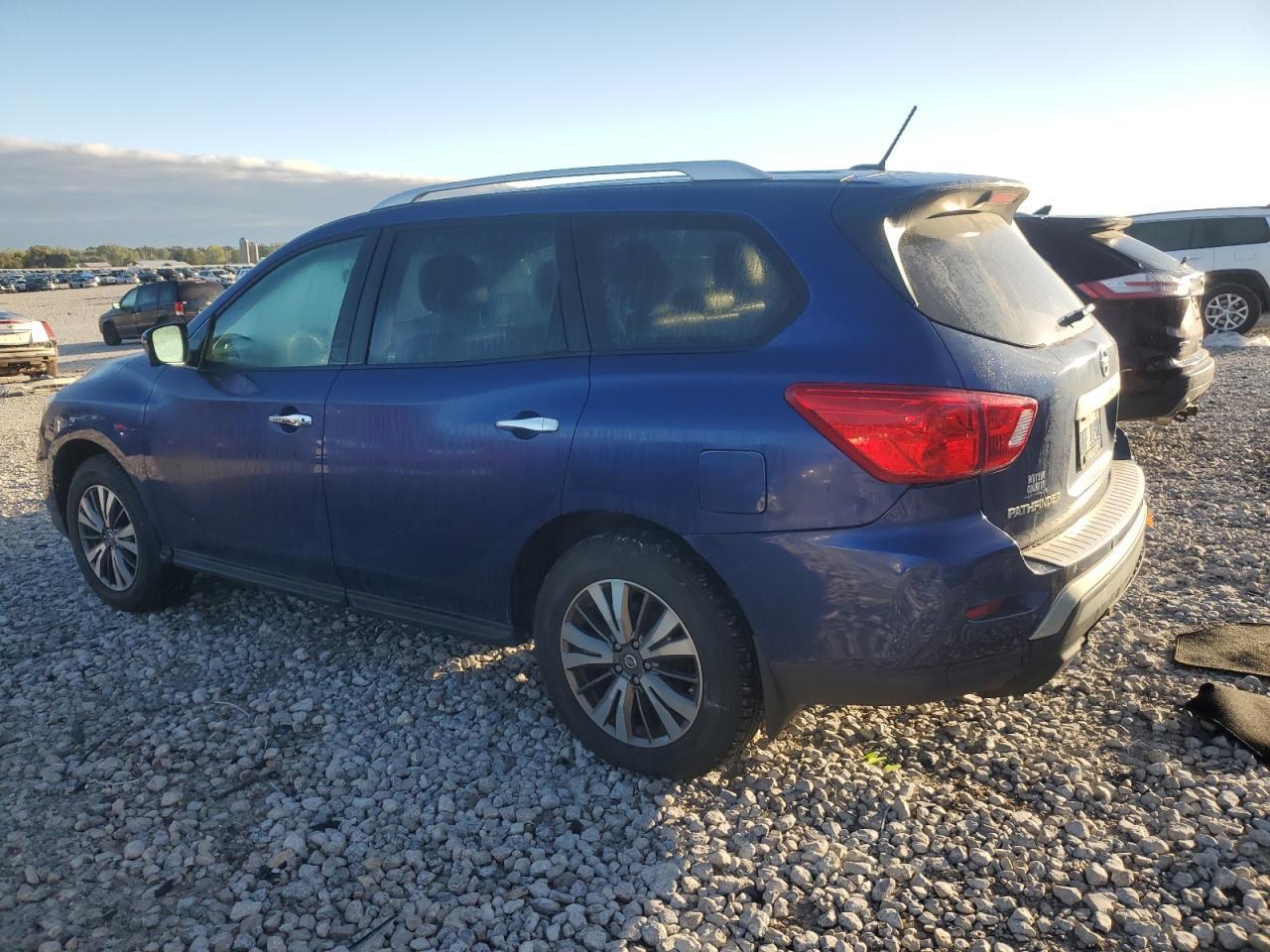 2017 NISSAN PATHFINDER