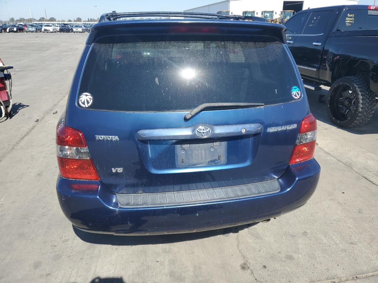2005 TOYOTA HIGHLANDER