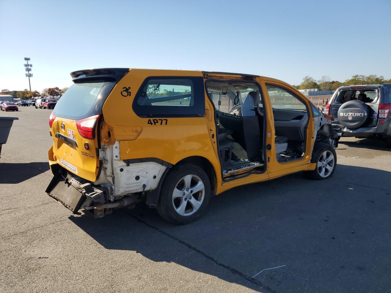 2016 TOYOTA SIENNA
