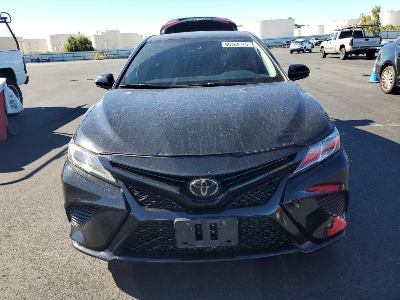 2018 TOYOTA CAMRY