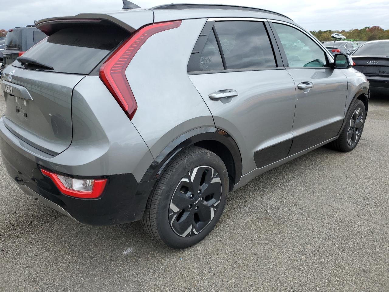 2023 KIA Niro