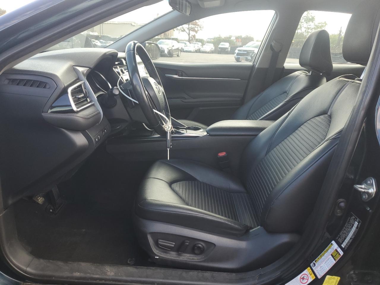 2018 TOYOTA CAMRY
