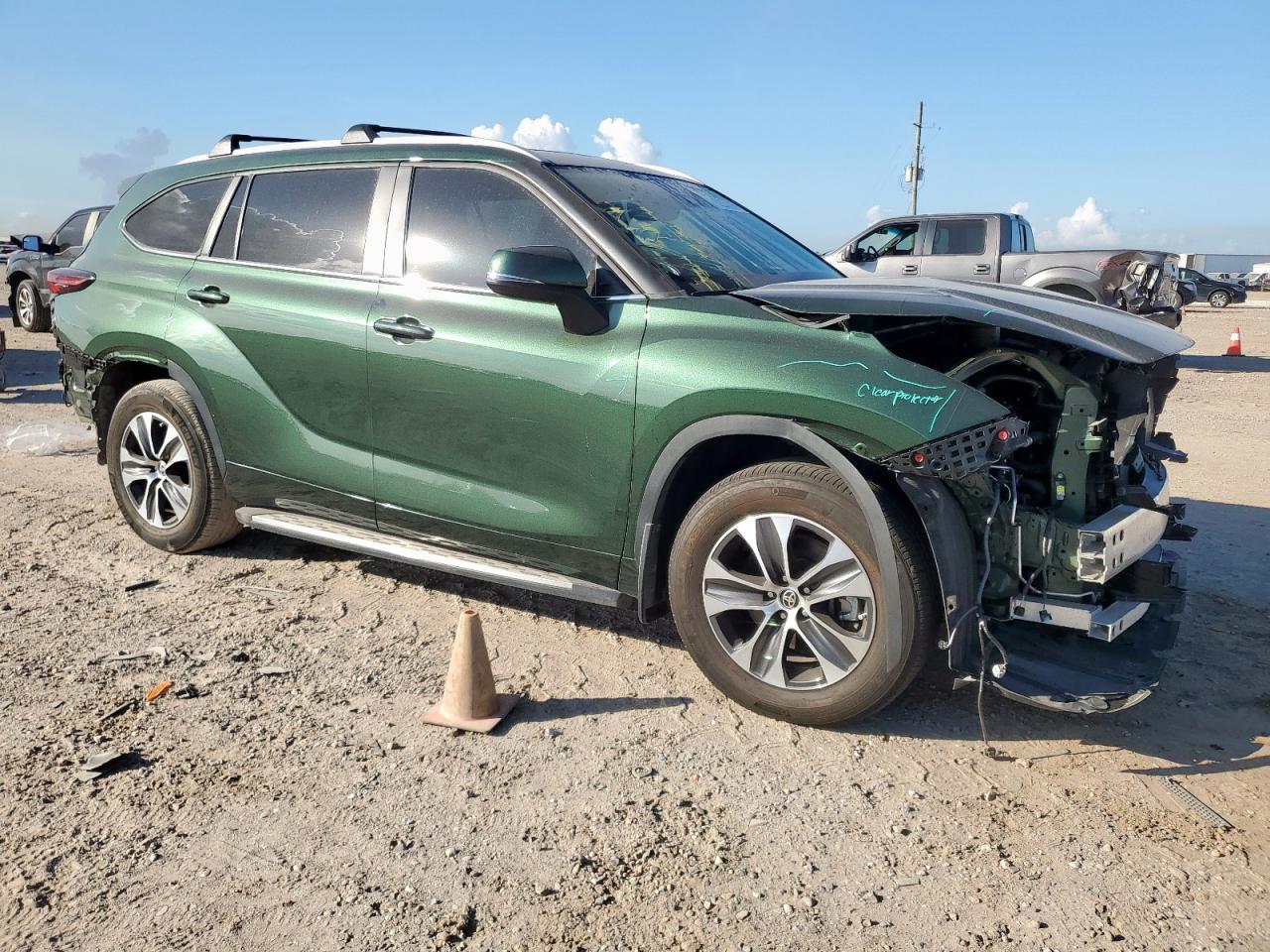 2024 TOYOTA HIGHLANDER