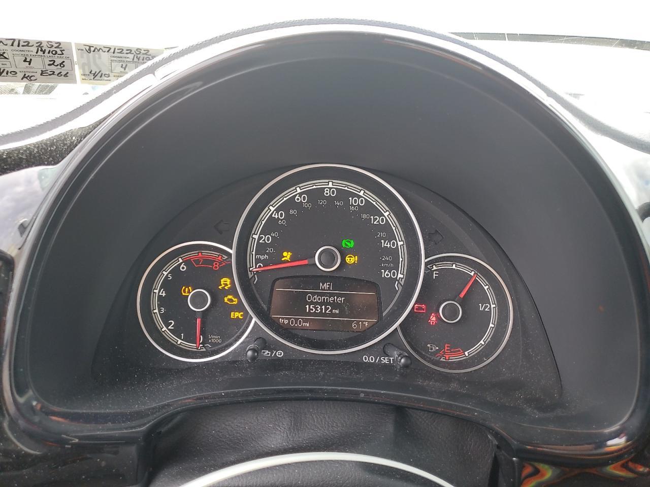 2018 VOLKSWAGEN Beetle