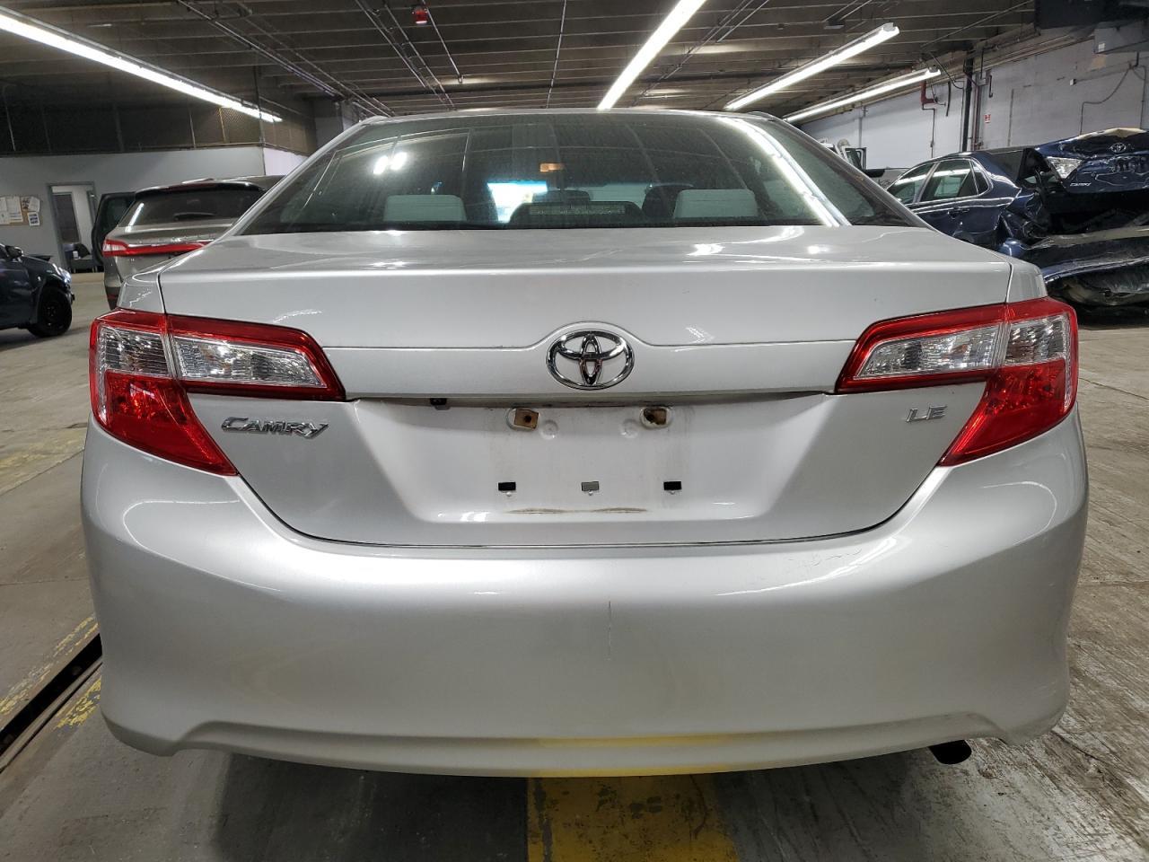 2014 TOYOTA CAMRY