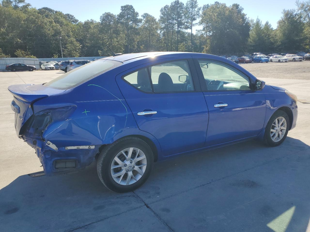 2017 NISSAN VERSA