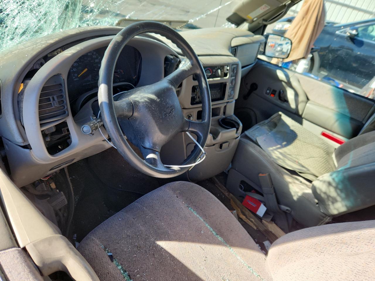 1999 CHEVROLET Astro