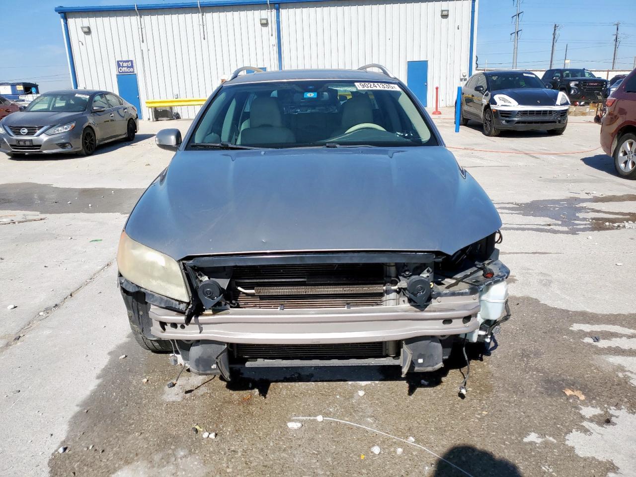 2008 VOLVO V70