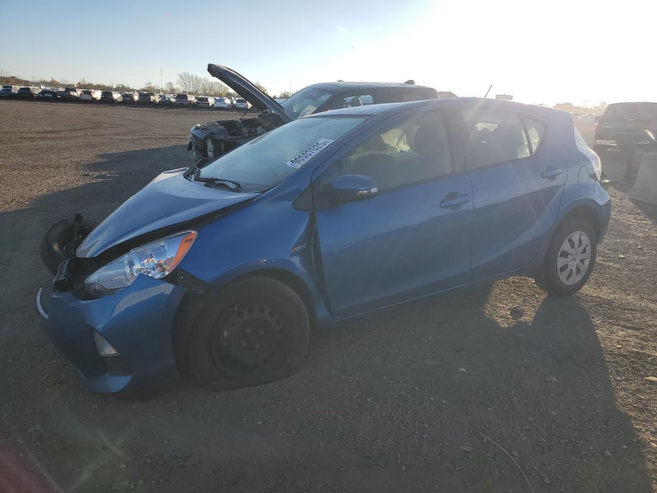 2014 TOYOTA Prius c