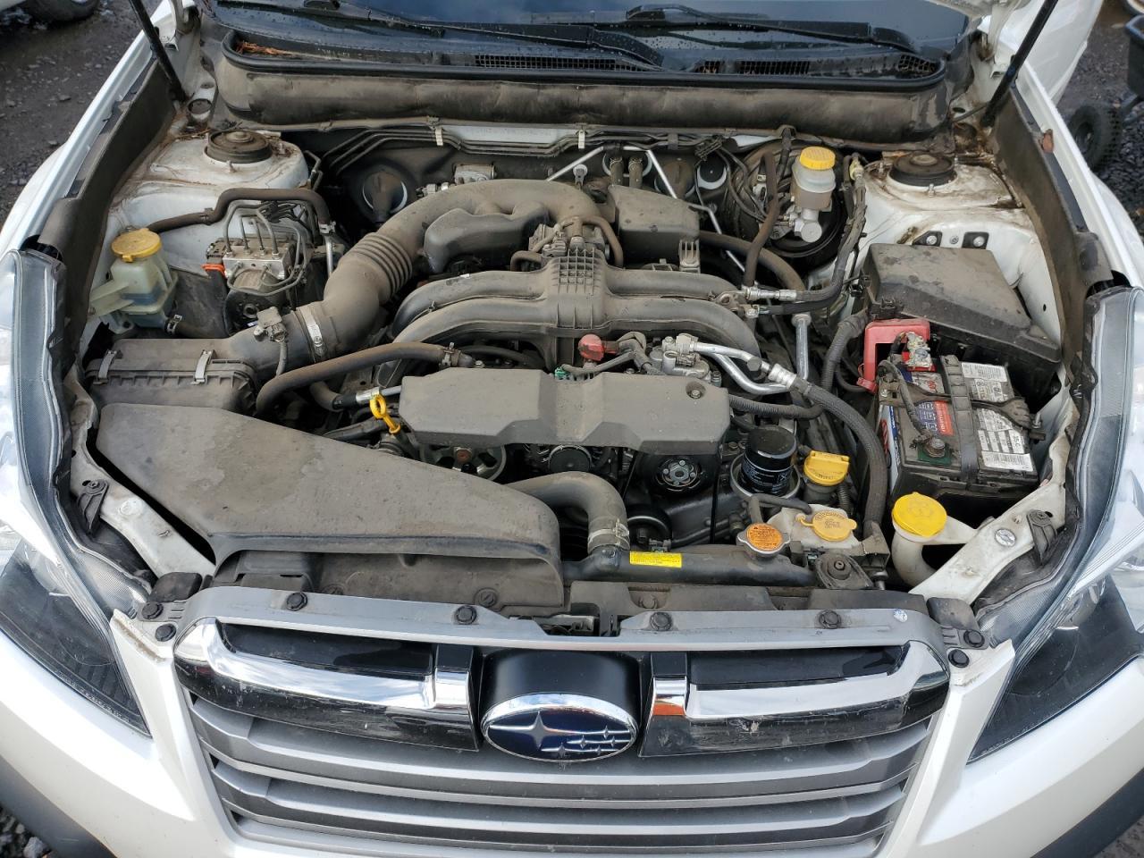 2013 SUBARU Outback