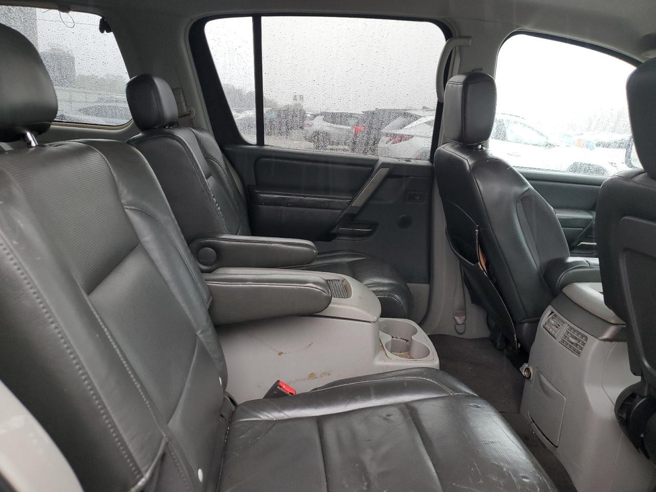 2004 NISSAN Armada