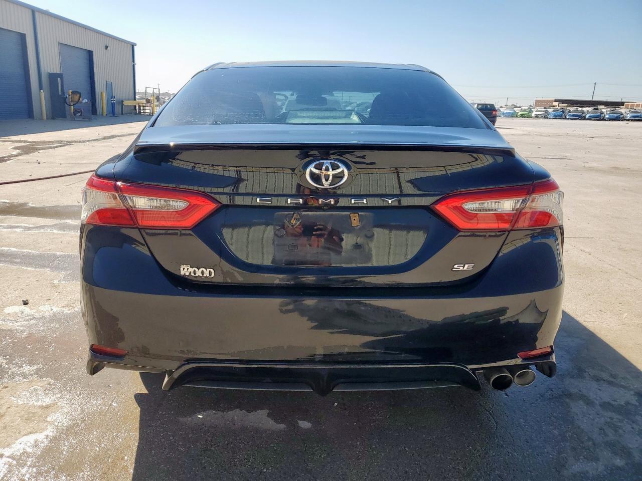 2018 TOYOTA CAMRY