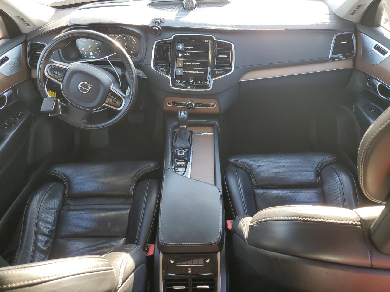 2016 VOLVO XC90