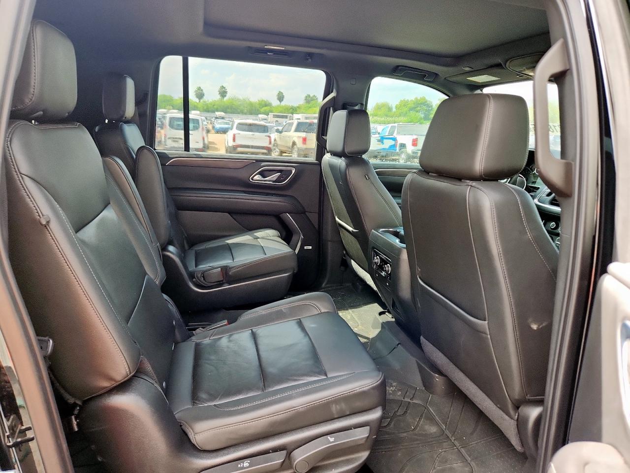 2021 CHEVROLET Suburban