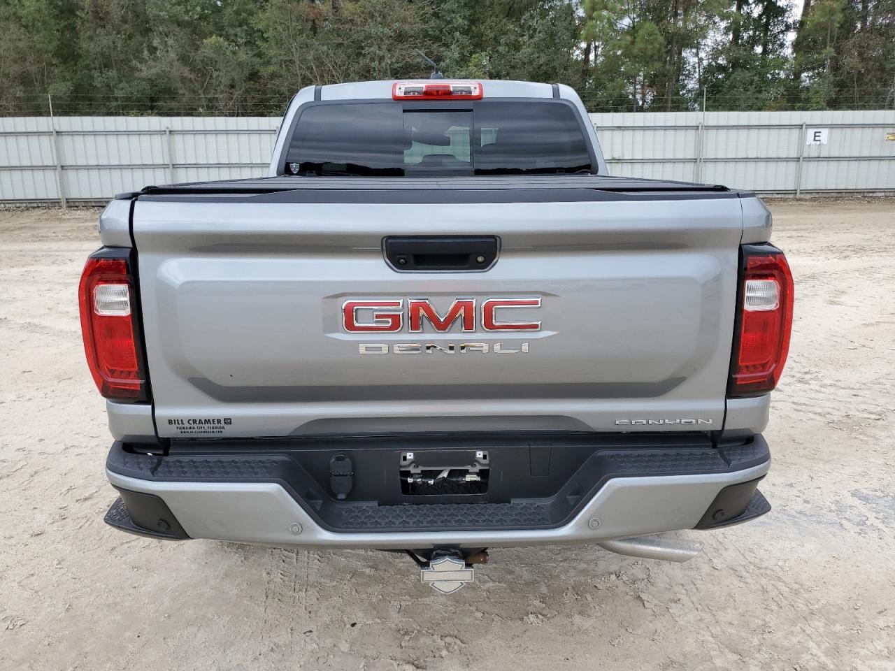 2024 GMC CANYON